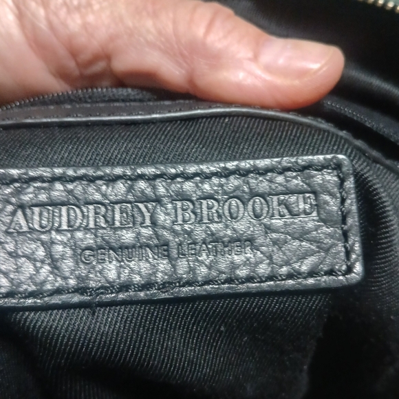 EUC Audrey Brooke Satchel - Picture 11 of 11